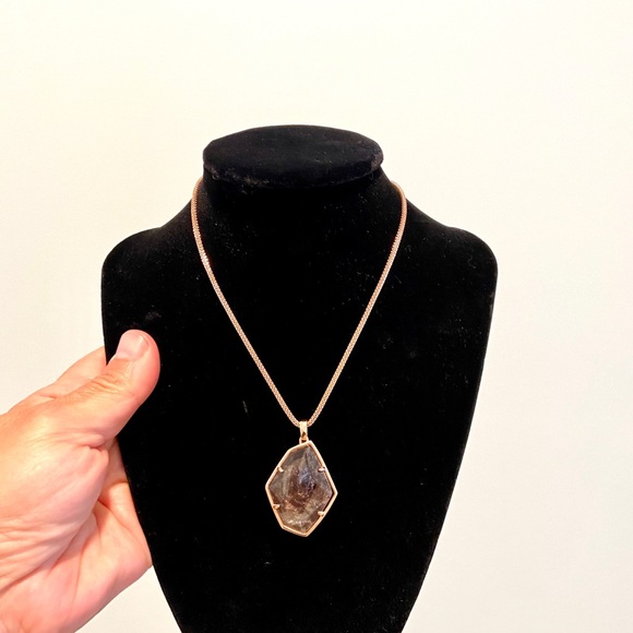 NWT Kendra Scott Kalani Rose Gold Necklace - Picture 8 of 16